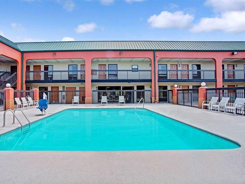 Super 8 By Wyndham Knoxville East Zewnętrze zdjęcie